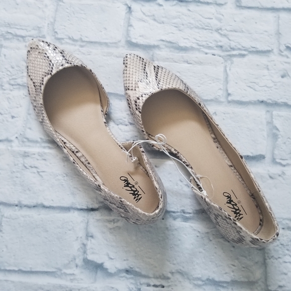 Snakeskin Python Print Pump Flats New - Picture 3 of 8